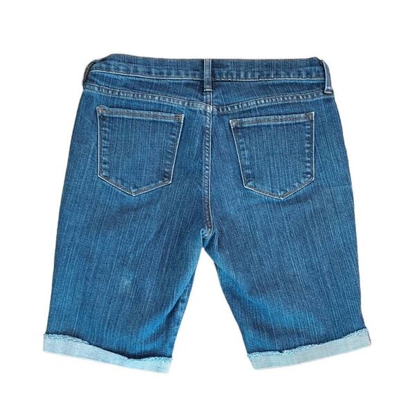 Old Navy , The Flirt , mid-rise denim shorts size 10 - Picture 2 of 4
